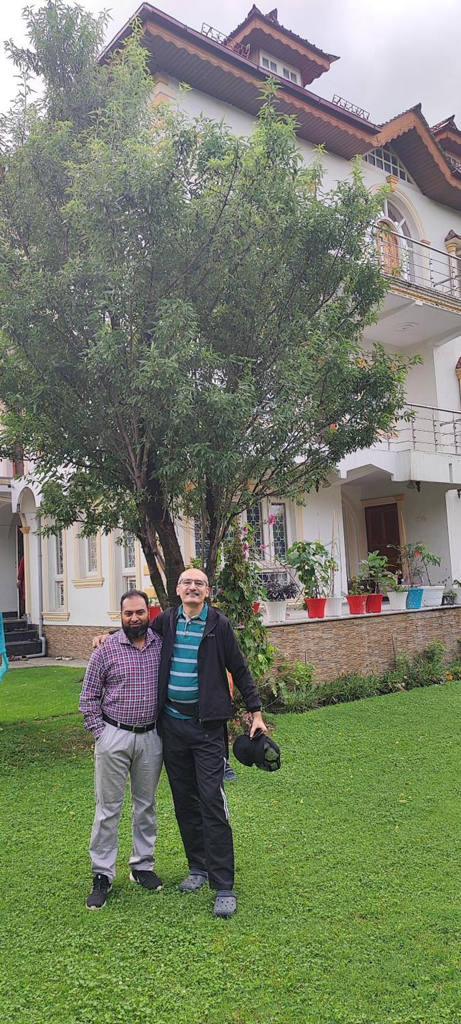 The Clover Inn Srinagar  Exterior photo